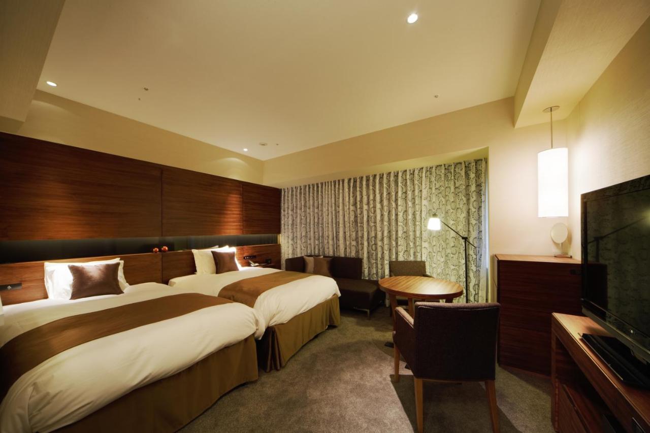 Hotel Metropolitan Акіта Екстер'єр фото
