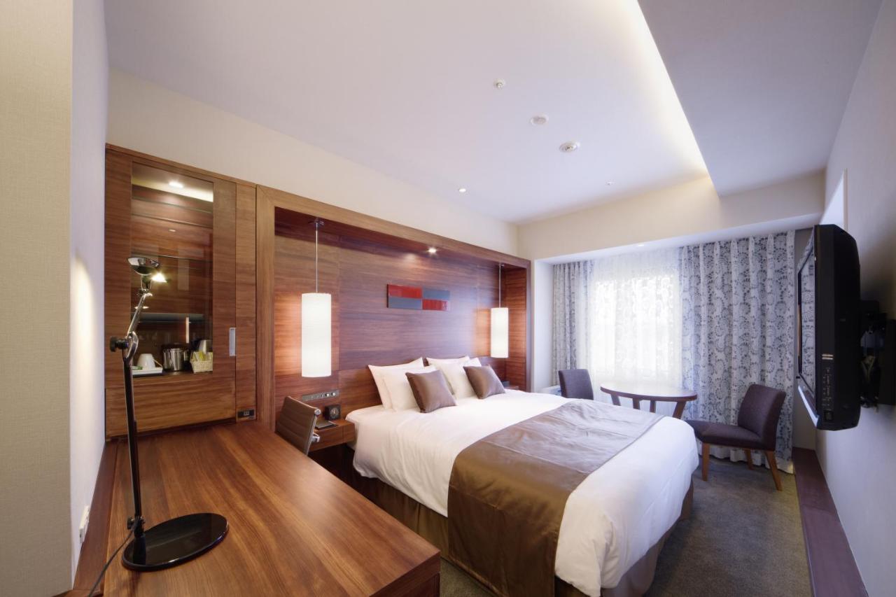 Hotel Metropolitan Акіта Екстер'єр фото