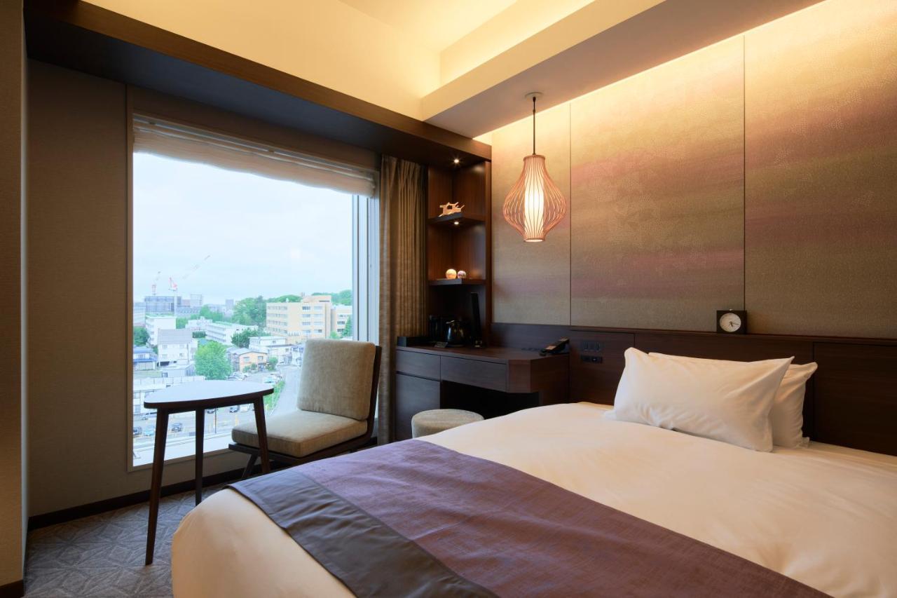 Hotel Metropolitan Акіта Екстер'єр фото
