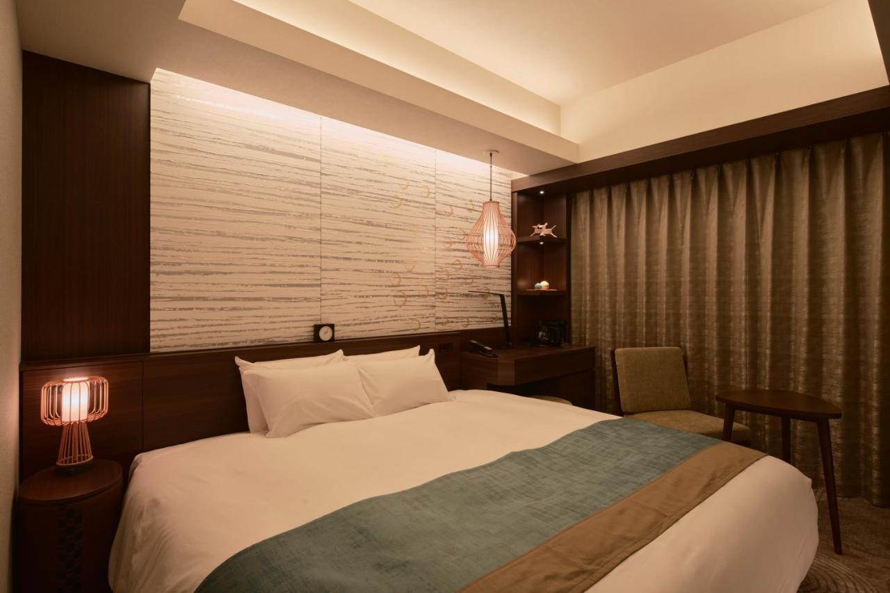 Hotel Metropolitan Акіта Екстер'єр фото