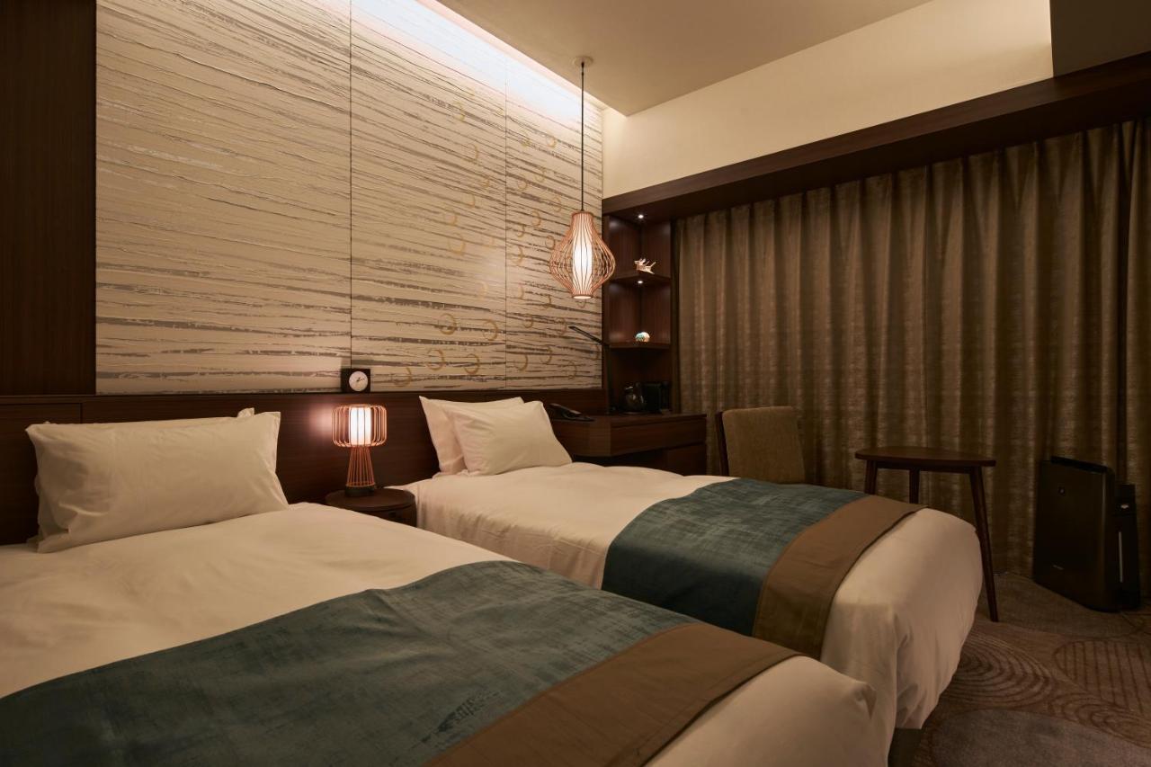 Hotel Metropolitan Акіта Екстер'єр фото