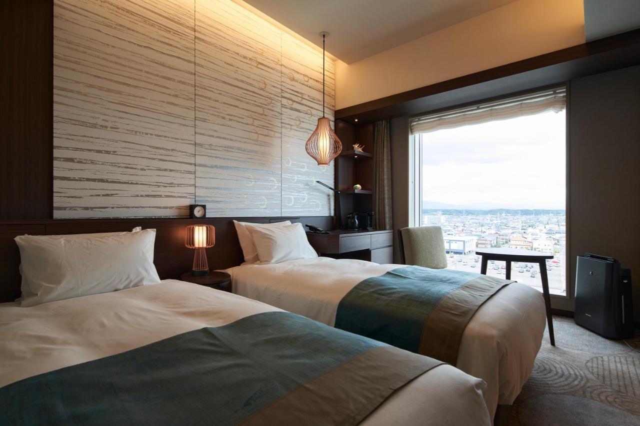 Hotel Metropolitan Акіта Екстер'єр фото