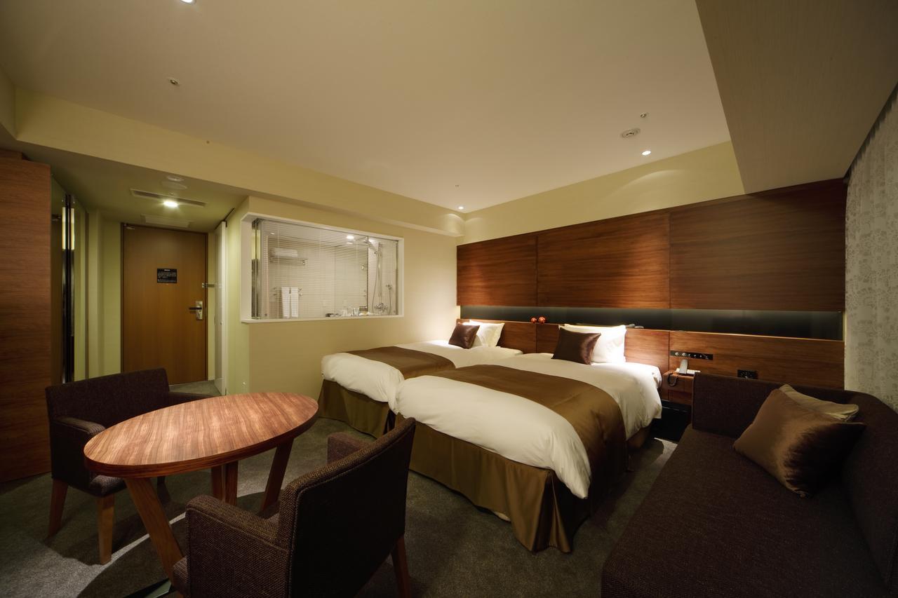Hotel Metropolitan Акіта Екстер'єр фото