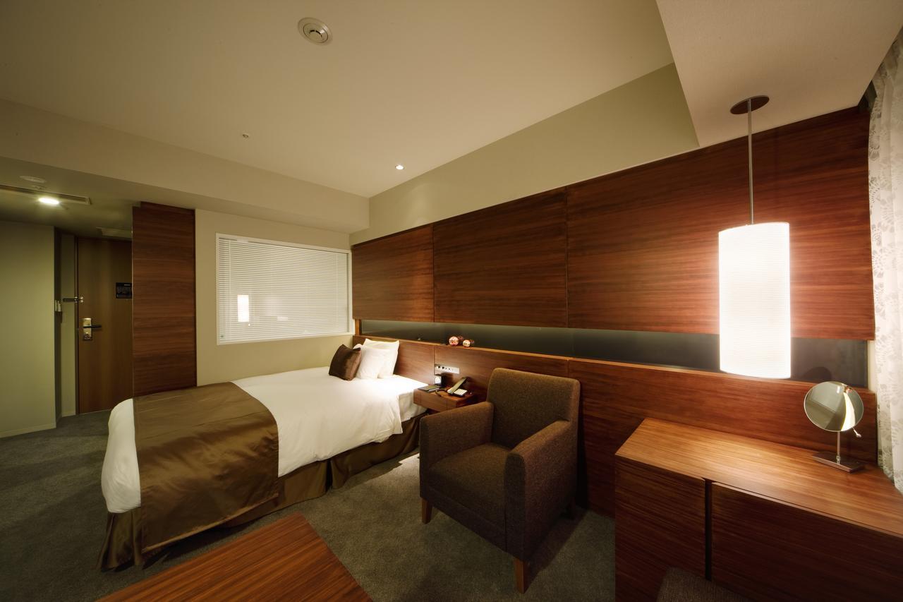 Hotel Metropolitan Акіта Екстер'єр фото